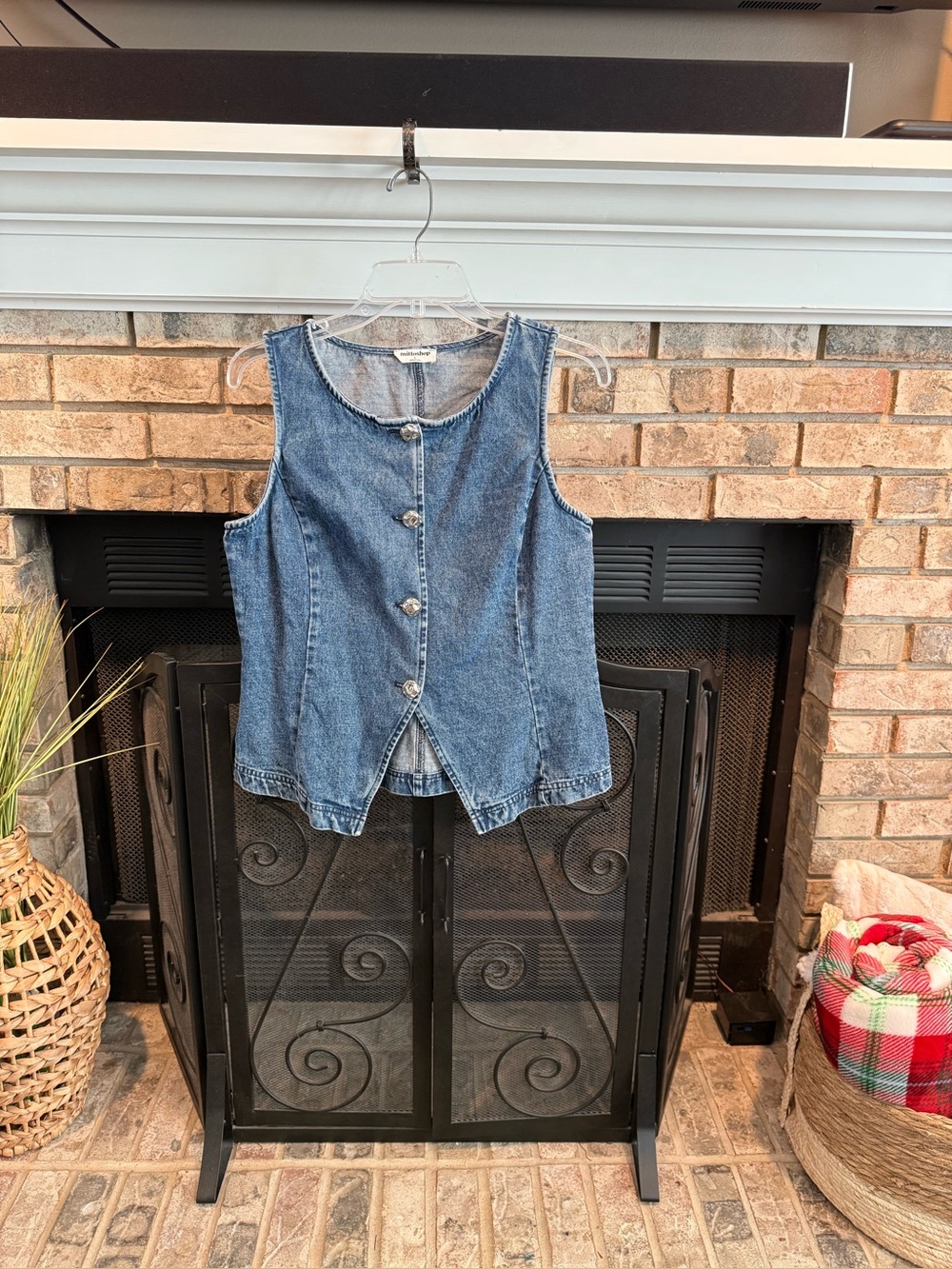 Mittoshop silver button denim vest, Large, NWOT